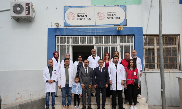 Türk Kızılay Şırnak Şubesi'nden öğrencilere hijyen seti - Son Dakika Bilgileri