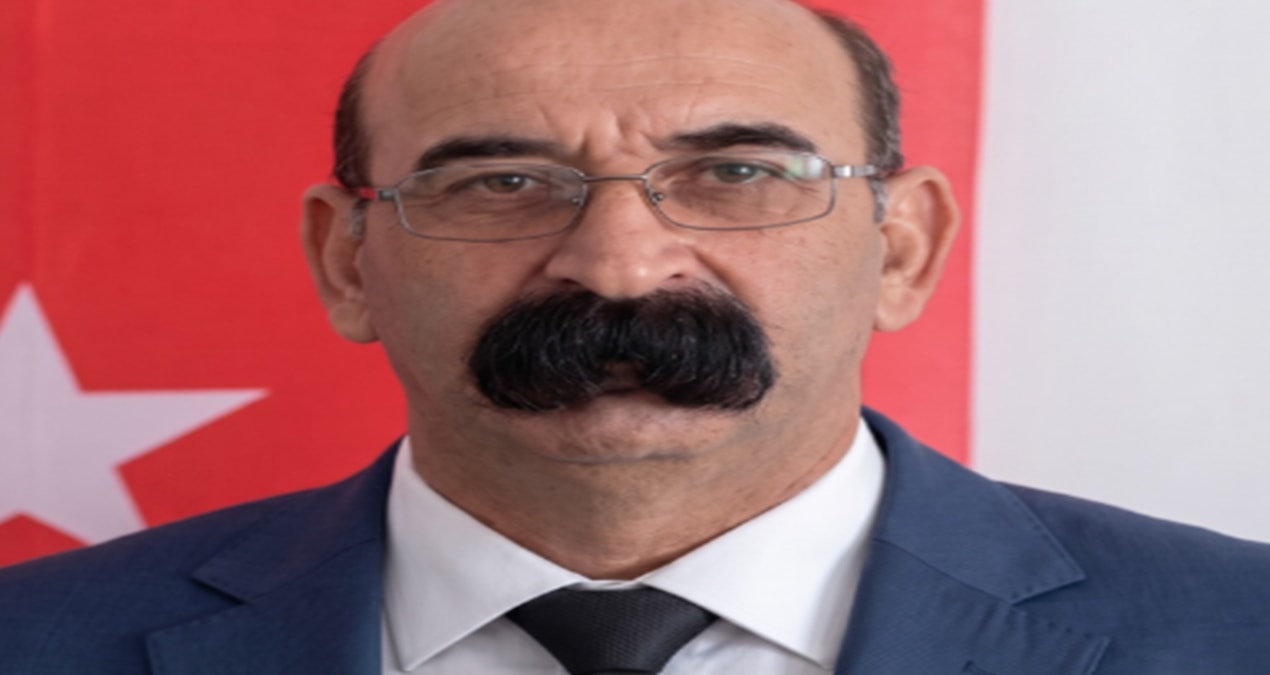 Türk siyasetçinin bıyıkları dünyayı konuşturdu - Son Dakika Haberleri - Son Dakika Bilgileri