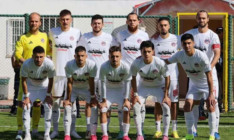 Türkiye'de ilginç olay! Berabere kalan futbolcularına 71 bin lira ceza kestiler - Son Dakika Bilgileri