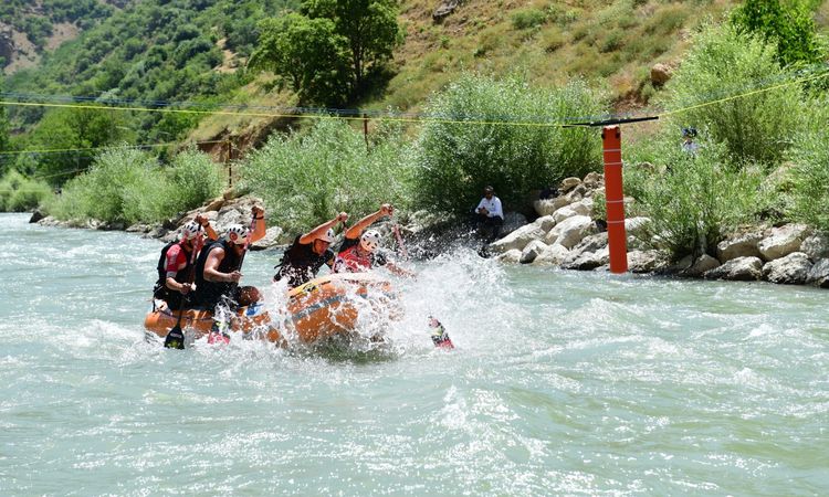 Turkish Rafting Championship started in Van - Breaking News
