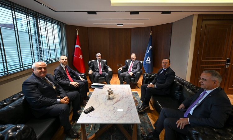 TÜSİAD heyeti Anahtar Parti Genel Başkanı Ağıralioğlu'na nezaket ziyaretinde bulundu. - Son Dakika Bilgileri