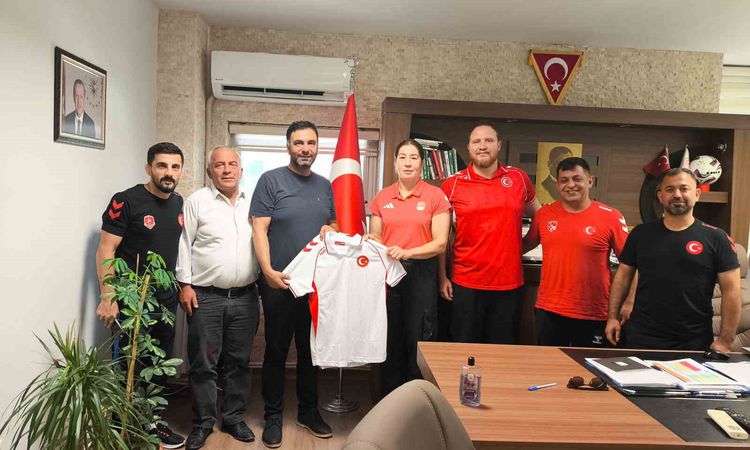 Kritik Açıklama: U-20 Kadın Güreş Milli Takımı, Dünya Şampiyonası hazırlıklarını Afyonkarahisar’da sürdürüyor