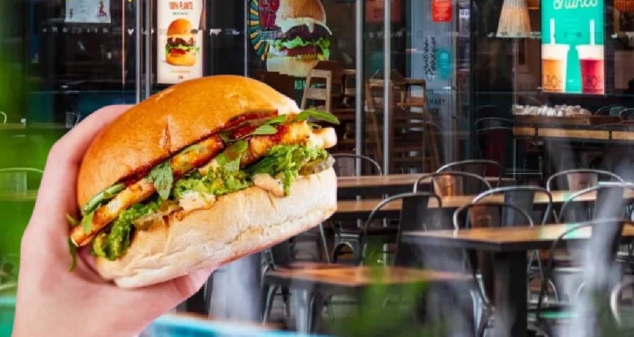 Son Gelişme: Ünlü restoran zincirini fareler bastı: Apar topar kapatıldı - Son Dakika Haberleri: Gelişmeler Ta
