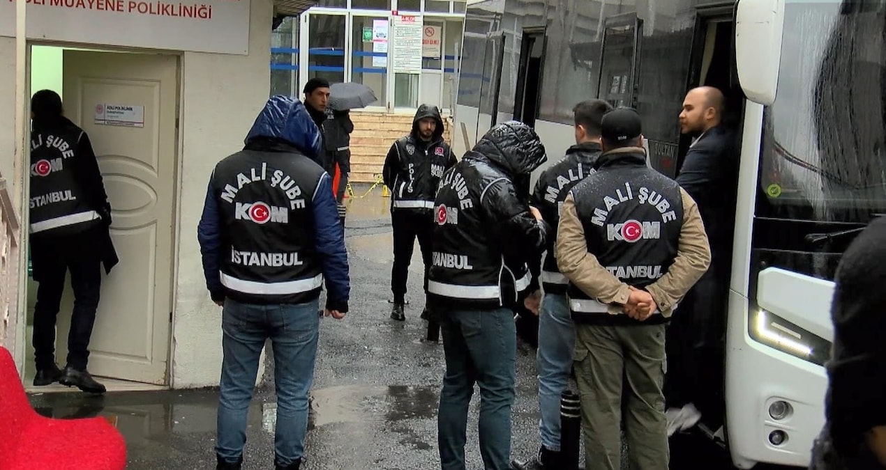 Ayrıntılar Netleşti: Uşak Belediyesi'ne yönelik operasyonda 4 yeni gözaltı! - Son Dakika Haberleri: Gelişmeler