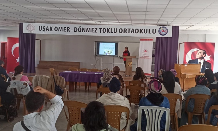 Uşak'ta kantin çalışanlarına gıda güvenilirliği ve hijyen eğitimi verildi
