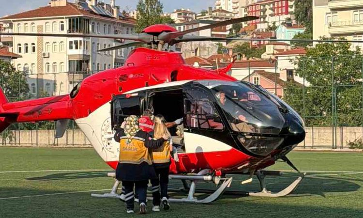 Kritik Açıklama: Üzerine kaynar su dökülen bebek için helikopter ambulans havalandı - Son Dakika - Son Dakika