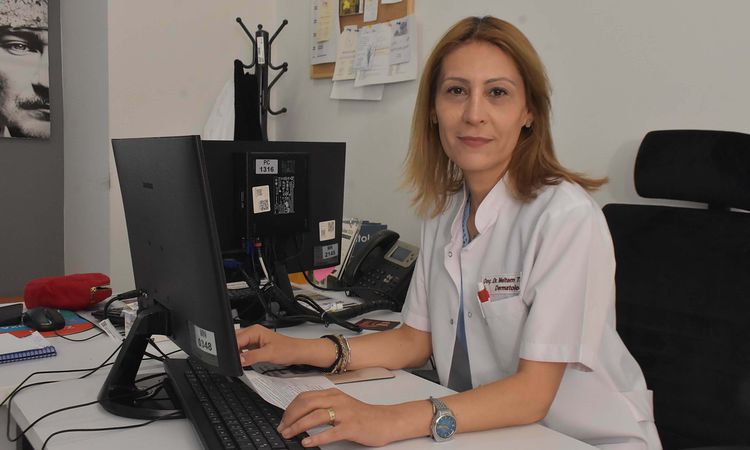 Gündemden Son Bilgiler: Uzmanlardan Güneş Uyarısı: 'Koruyucu ve Gözlük Sağlık İhtiyacı' - Haberleri: Gelişmele