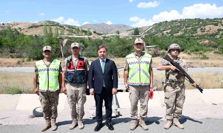 Visit from Governor Aydoğdu to gendarmerie personnel at the public order point - News