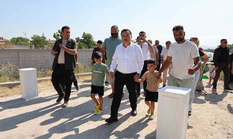 Kritik Açıklama: Vali Çiçek; Elmalı mahallesi sakinleriyle buluştu - Son Dakika Haberleri: Gelişmeler Takip Ed