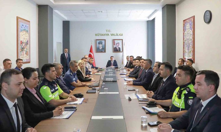 Kritik Açıklama: Vali Musa Işın: "Uyuşturucu ve kaçakçılıkla mücadelemizi taviz vermeden sürdüreceğiz" - Haber