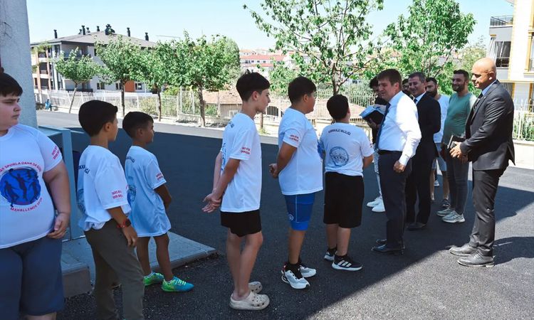 Vali Sarıibrahim, 'Mahallemde Spor Var' Projesi Kapsamında Genç Sporcularla Buluştu - Son Dakika | İşte Tüm Ay