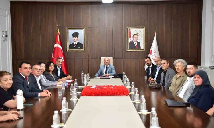 Vali Varol, şehit yakınları ve gazileri makamında ağırladı