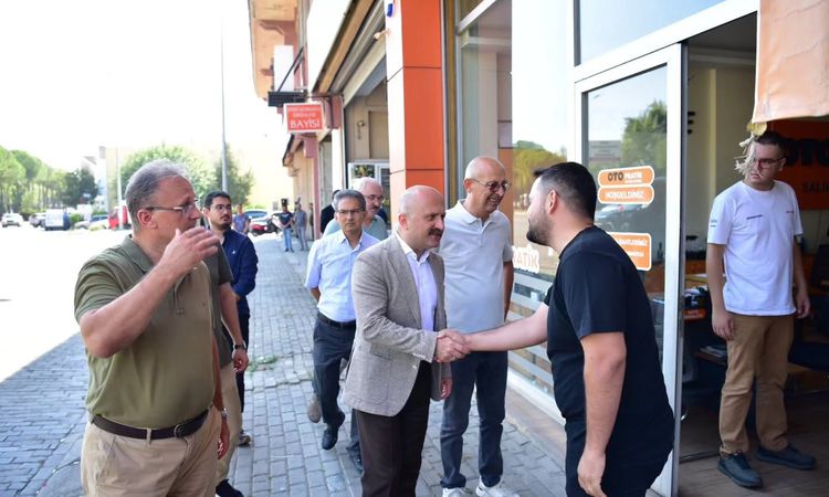 Vali Varol, Toptan Gıdacılar Çarşısı’nda esnaf ve vatandaşlarla buluştu - Son Dakika Haberleri