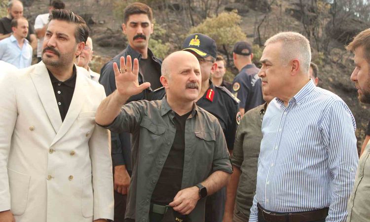 Son Gelişme: Vali Varol: "Yangını tamamen kontrol altına almak için 805 personel sahada görev yapıyor" - Haber