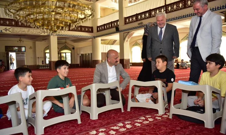 Vali Varol, Yaz Kur'an Kursu Öğrencileriyle Buluştu - Son Dakika Haberleri: Gelişmeler Takip Ediliyor