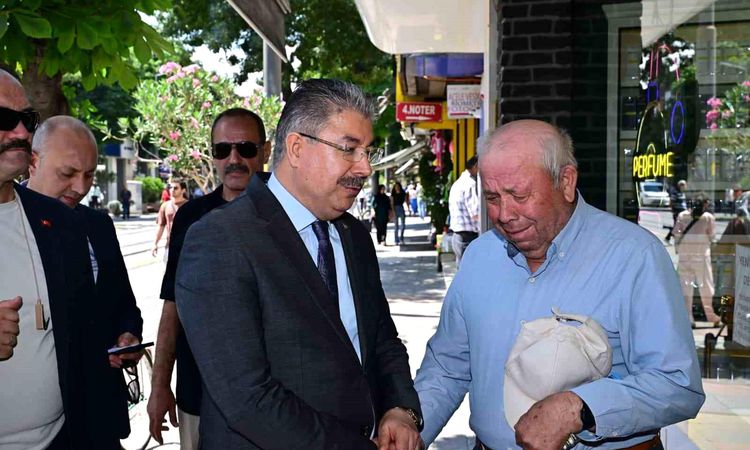 Gündemden Son Bilgiler: Vali Yılmaz ile vatandaşın duygulandıran buluşması - Haberleri