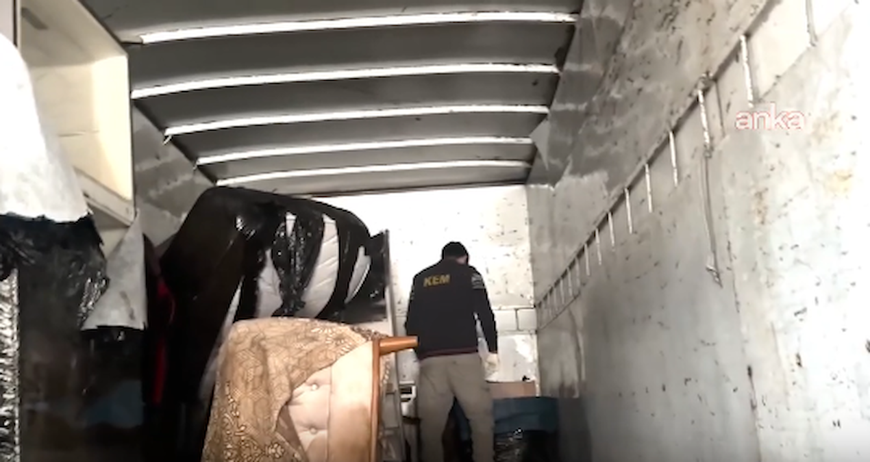 Gündemden Son Bilgiler: Van'da 74 kilo uyuşturucu madde yakaladılar - En Son Haber - Son Dakika Bilgileri