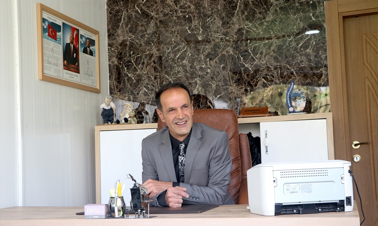 Van İpekyolu'nda muhtar İnan, babasının 42 yıllık görevini sürdürüyor ve Merak Edilenler