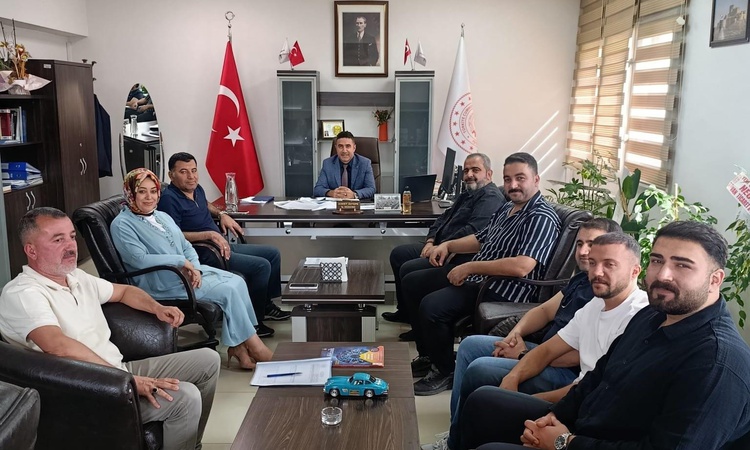 Van Sanayi ve Teknoloji İl Müdürlüğü takograf servislerini toplantıda ayrıntıları bildirdi.