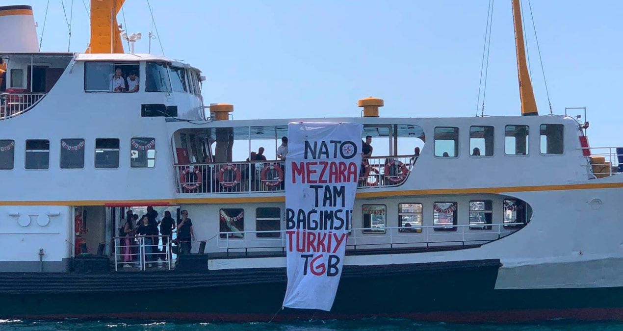 Son Gelişme: Vapurda pankart açan 4 kişi İstanbul'da yakalanarak gözaltına sevk edildi - Son Dakika: Gelişmele