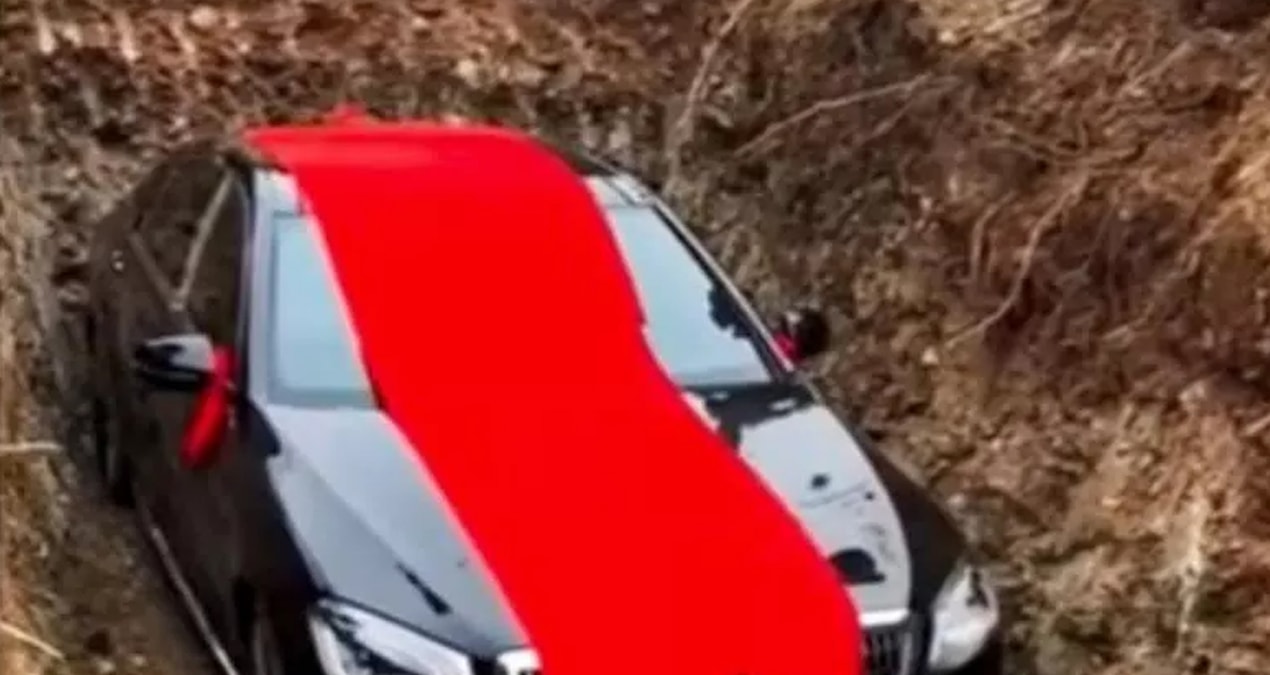 Kritik Açıklama: Vasiyeti üzerine 19 milyonluk aracı mezara gömdüler: Ceza yağdı! - En Son Haber