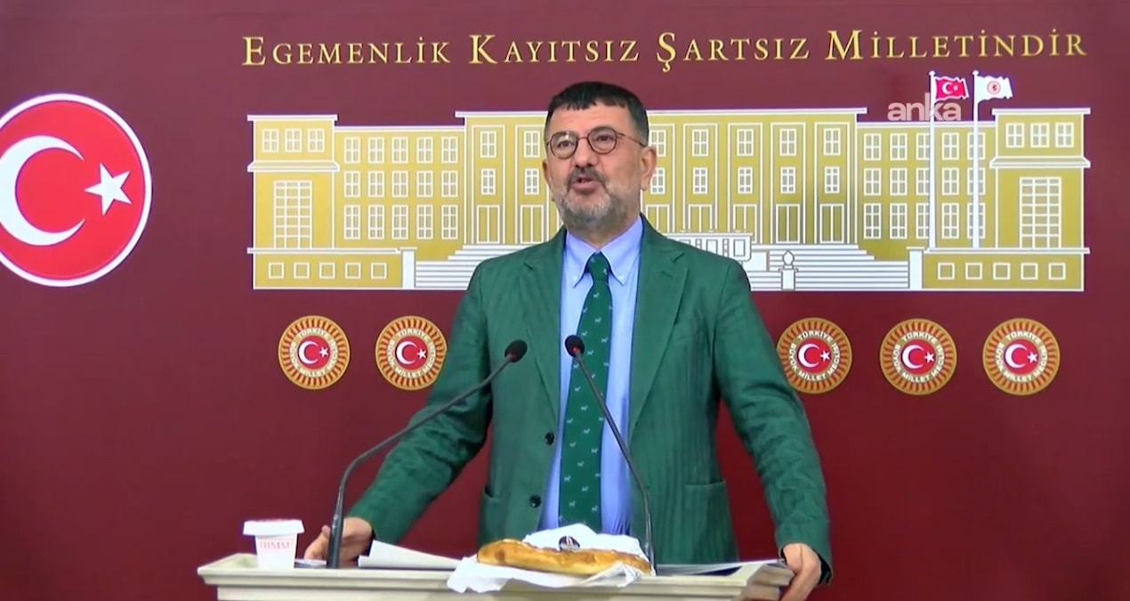 Son Gelişme: Veli Ağbaba anketinin sonuçlarını paylaştı: Emeklinin ikramiyesinden 40 pide çalındı - Son Dakika