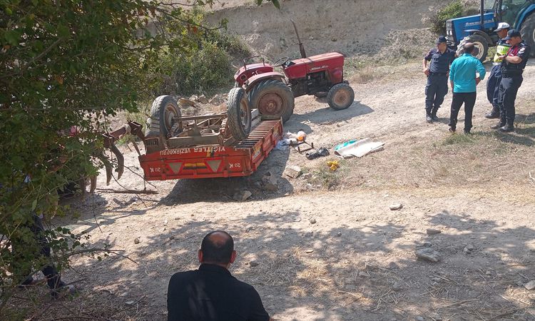 Kritik Açıklama: Vezirköprü'de traktör kazası: 1 ölü, 7 yaralı - Son Dakika ve Merak Edilenler