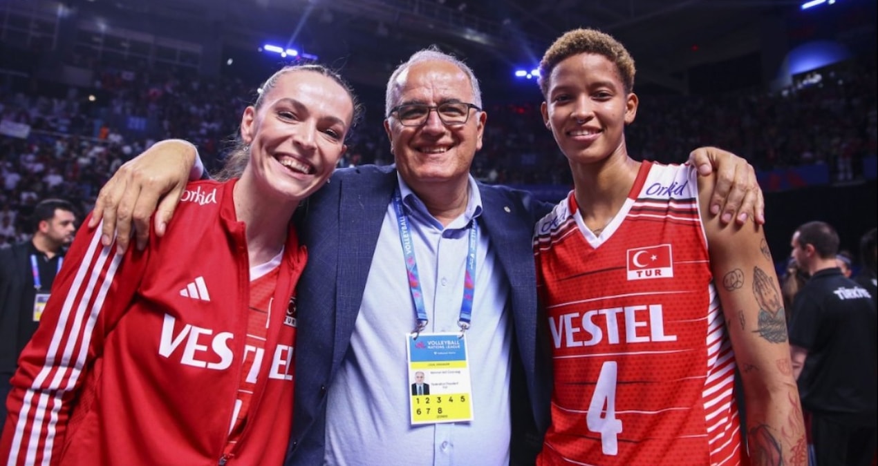 Gündemden Son Bilgiler: Voleybol Federasyonunun Anıtkabir ayıbı - Haberleri - Son Dakika Bilgileri