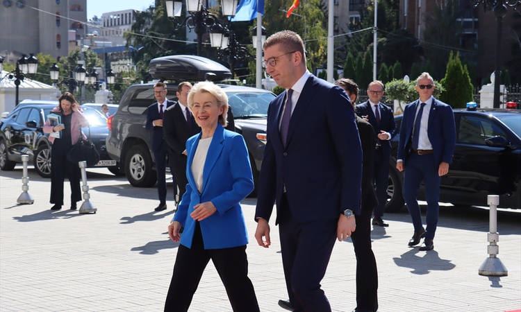 Von der Leyen Üsküp'te Makedon dilinin AB'yi zenginleştireceğini söyledi | İşte Tüm Ayrıntılar