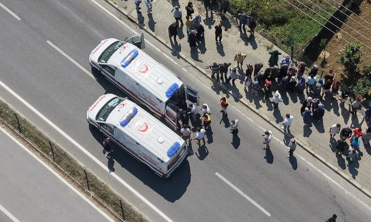 Ayrıntılar Netleşti: Yakakent'te korkunç kaza: 4 yaralı - Son Dakika ve Merak Edilenler