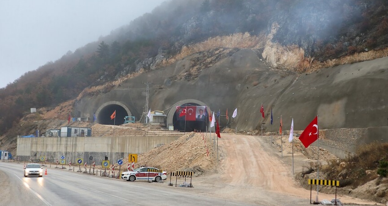 Gündemden Son Bilgiler: Yarın açılacak: 2 şehir arasındaki mesafe yarı yarıya azalacak - Son Dakika Haberleri
