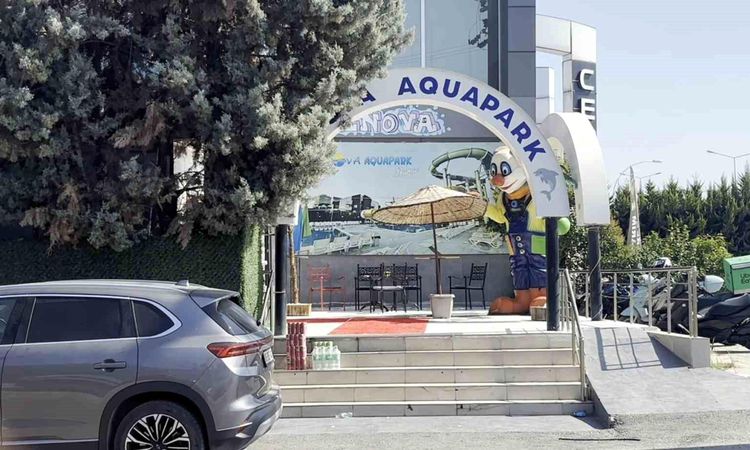 Yaşı küçük temizlikçi havuz kaydırağından düşüp ağır yaralandı - Son Dakika: Gelişmeler Takip Ediliyor