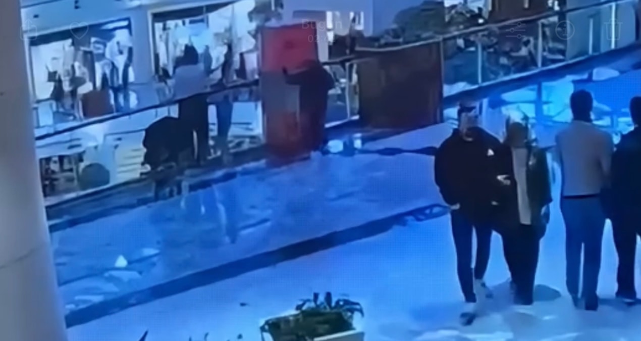 Son Gelişme: Yaşından fazla suç kaydı var! 10 yaşındaki AVM hırsızı Sarıyer'de yakalandı - En Son Haber ve Mer
