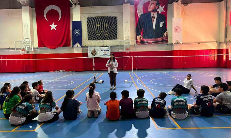 Kritik Açıklama: Yaz Spor Okulları’nda 256 çocuğa ağız diş sağlığı eğitimi verildi - Son Dakika Haberleri ve M