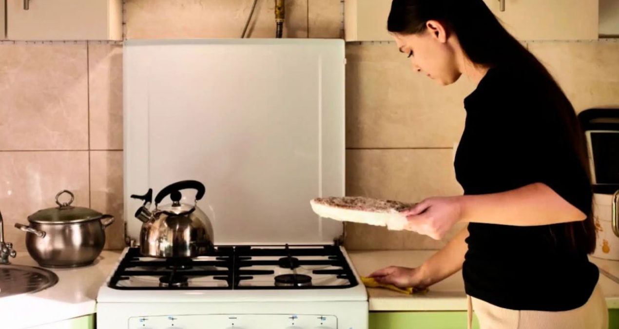 Gündemden Son Bilgiler: Yemek pişirirken tezgahı da siliyorsanız dikkat! Bilim dünyası sizin için bakın ne diy