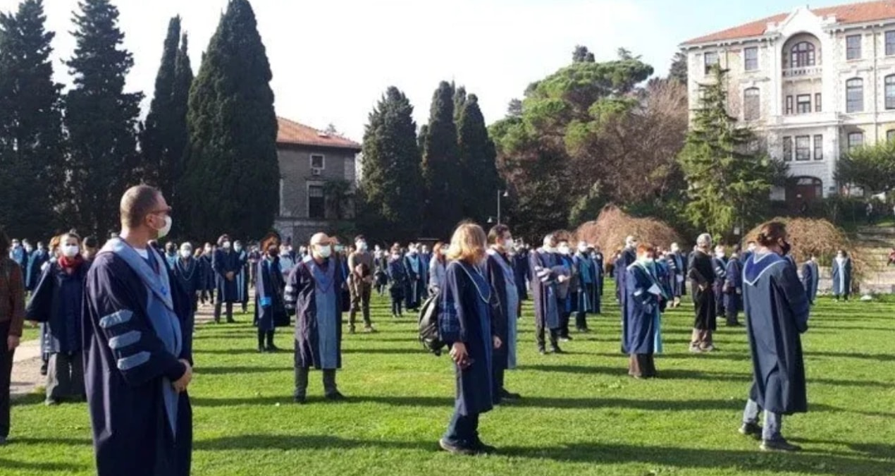 Yeni Şafak'ın hedef gösterdiği Boğaziçi akademisyenlerinden açıklama: Hukuk arayışımız kriminalize edilemez -