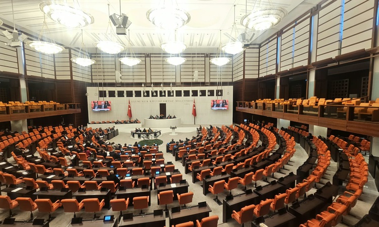 Yeni Yol Grup Başkanı Ekmen, fon vurgununda 7 milyon mağdur olduğunu savundu | İşte Tüm Ayrıntılar
