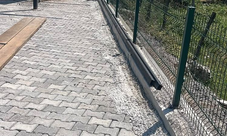 Yenivakıf Köyü'nde Kabristanlık Çevresine Kilit Parke - Son Dakika ve Merak Edilenler