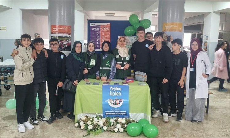 Yeşilay Canik, liselerde bağımlılık ve sağlıklı yaşam için farkındalık stantları açtı