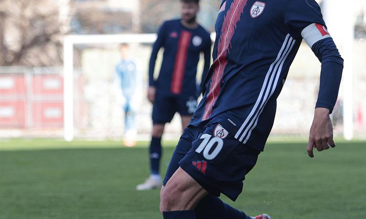 Son Gelişme: Yılmaz Özeren futbolu bıraktı - Son Dakika Haberleri: Gelişmeler Takip Ediliyor