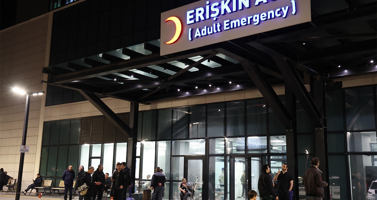 Son Gelişme: Yol verme kavgası kanlı bitti: 1'i ağır 7 yaralı - Son Dakika Haberleri ve Merak Edilenler