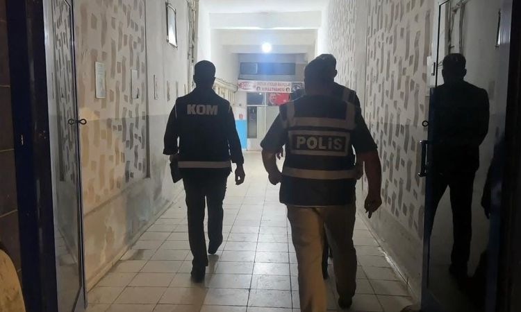 Kritik Açıklama: Yozgat'ta Huzur Uygulaması: 325 Kişi Sorgulandı, 2 Aranan Şahıs Yakalandı - Haberleri