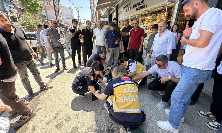 Ayrıntılar Netleşti: Yüksekova’da fenalaşarak bayılan sara hastası için herkes seferber oldu - Son Dakika: Gel