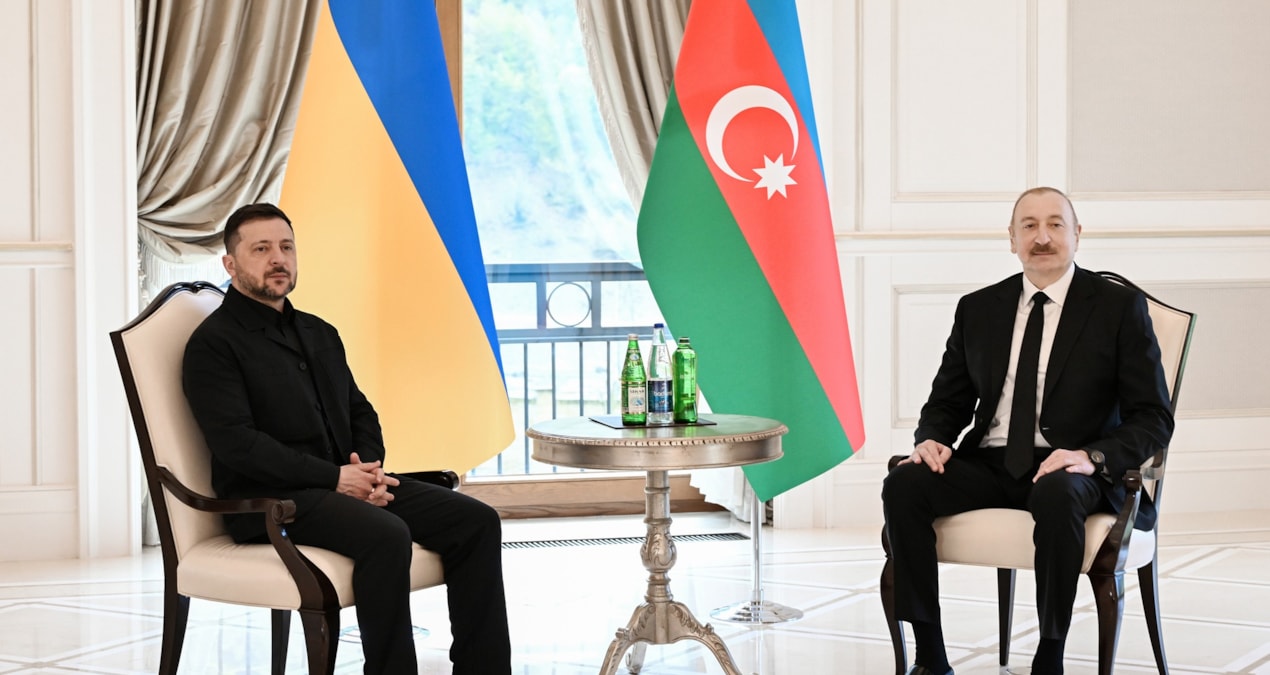 Kritik Açıklama: Zelenski Putin'i Azerbaycan'da görüşmelere çağırdı - Son Dakika: Gelişmeler Takip Ediliyor