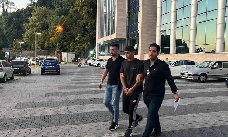 Kritik Açıklama: Zonguldak'ta Bıçaklı Kavga: 19 Yaşındaki Genç yaşamını yitirdi - Son Dakika Haberleri ve Mera